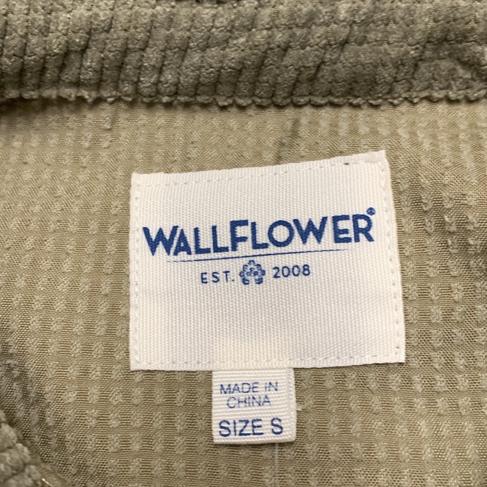 Womens NWT Wallflower Corduroy Button Up Long Sleeve Shirt - Picture 4 of 7